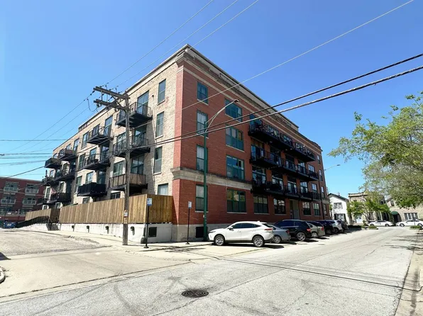 3500 S Sangamon St APT 404, Chicago, IL 60609