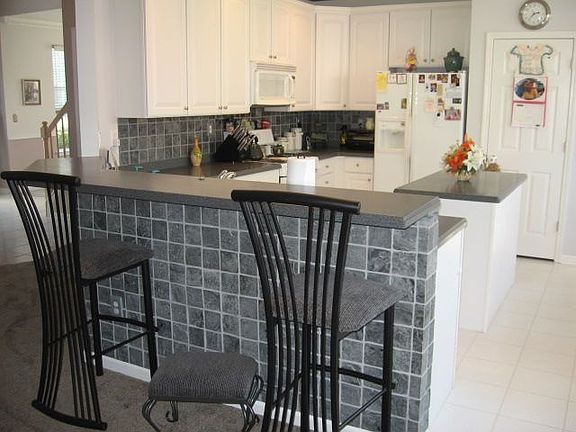 Breakfast Bar w/ Back Splash
