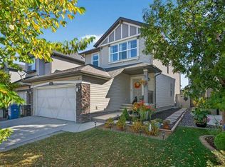 1091 W Brightoncrest Grn SE, Calgary, AB T2Z1G8