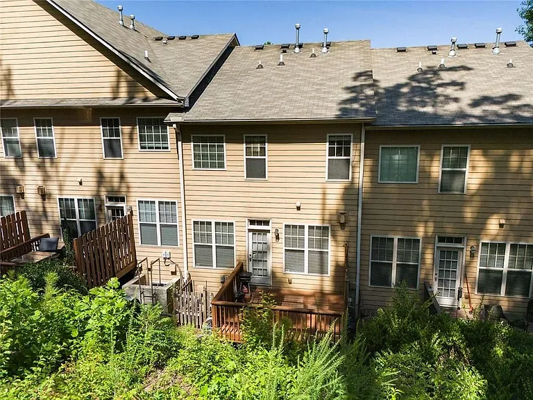 1798 Oakbrook Ln NW #8 — Photo 37