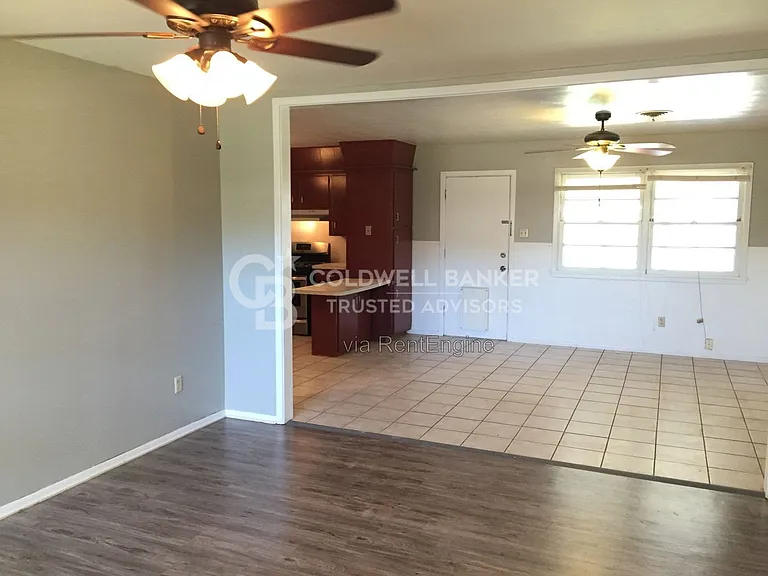 4710 45th St — Photo 3