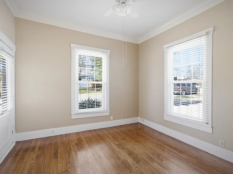 1231 W Main St — Photo 27
