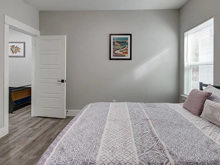9305 Tower St — Photo 30