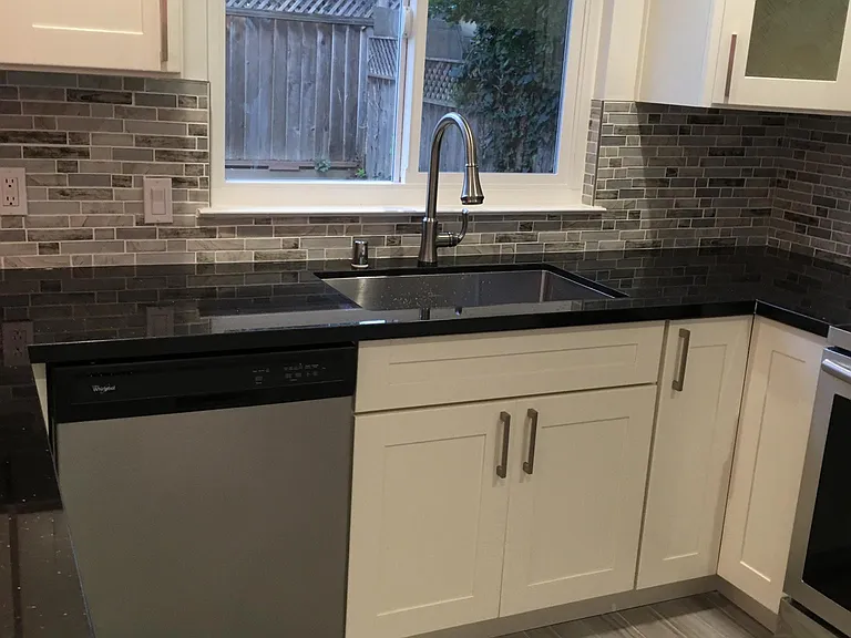 1652 Pinewood Way — Photo 3
