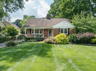 15 Old Stirling Rd, Warren, NJ 07059