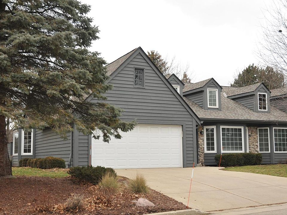 3893 South Oakbrook DRIVE, Greenfield, WI 53228 Zillow