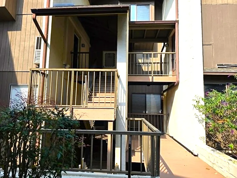 231 Canal Park Dr — Photo 54
