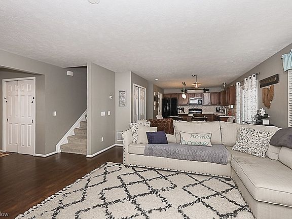 3rd image of 9832 Seton Dr