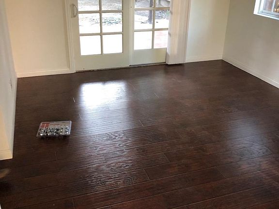 4th image of 7410 Louise Ave