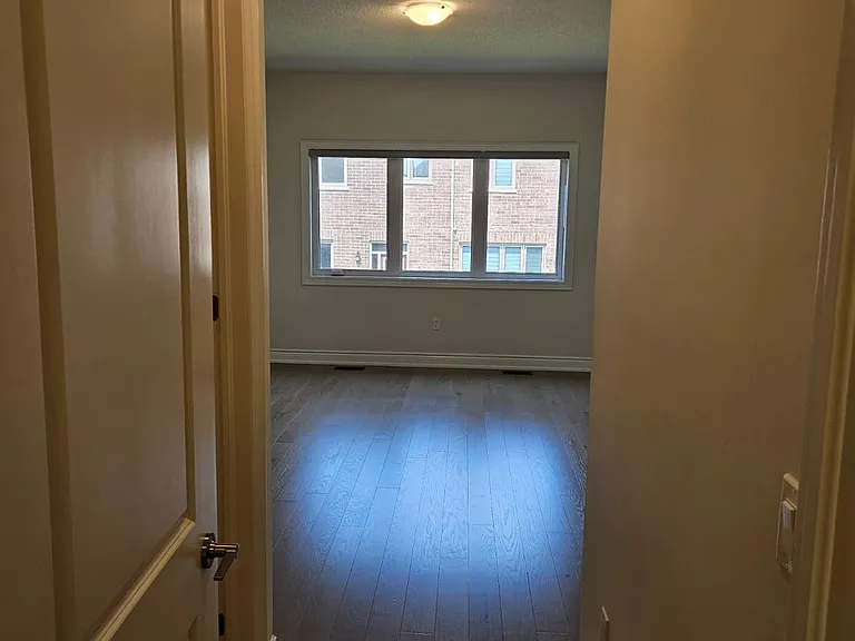 18 Gladmary Dr — Photo 30
