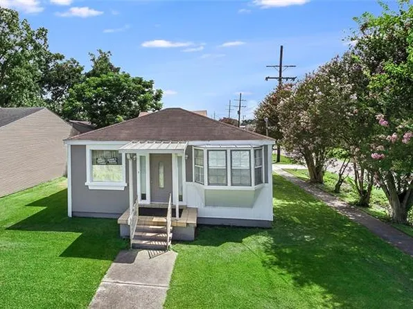200 E Urquhart St, Chalmette, LA 70043