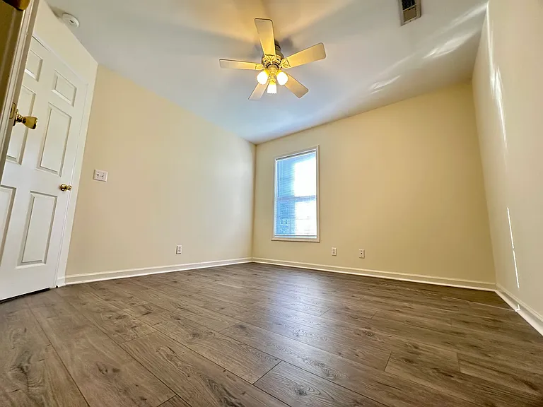 1620 Ridgecrest Dr #B — Photo 11
