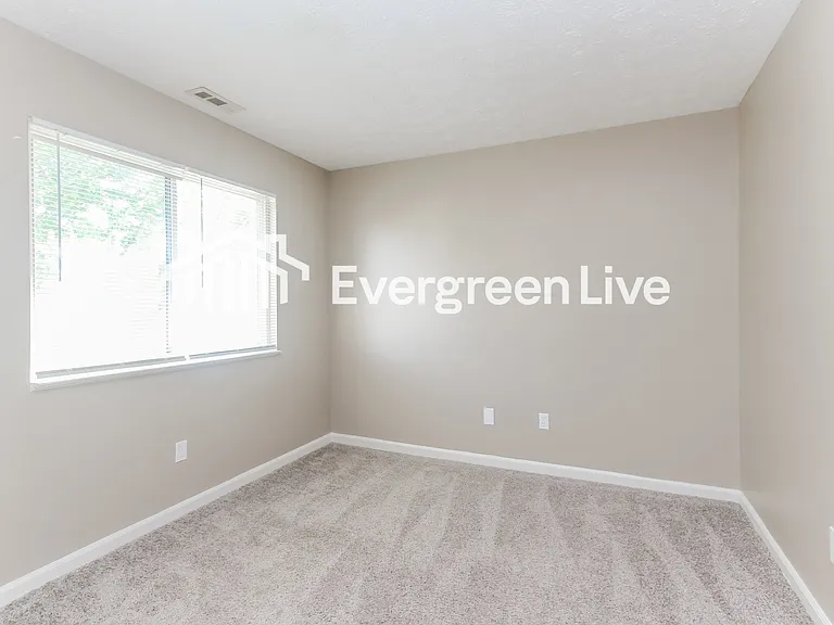 675 Pine Lake Dr — Photo 13