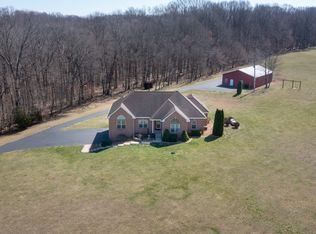 3991 Glen Raven Rd, Adams, TN 37010