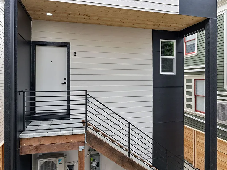 1129 Fawcett Ave — Photo 14