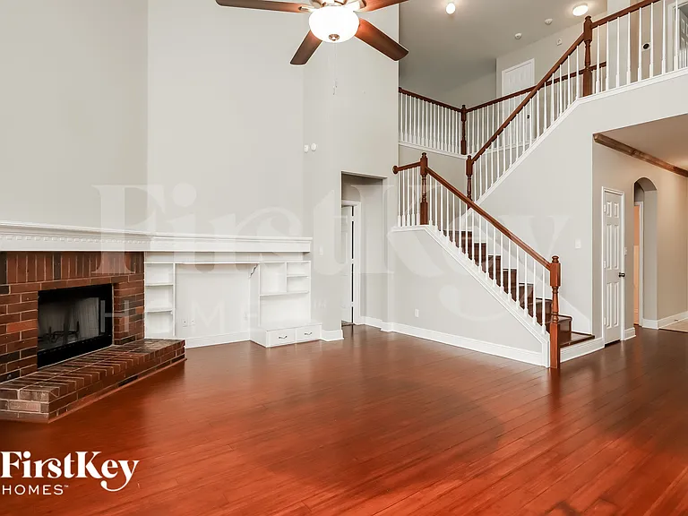 20930 Pedregoso Ln — Photo 4