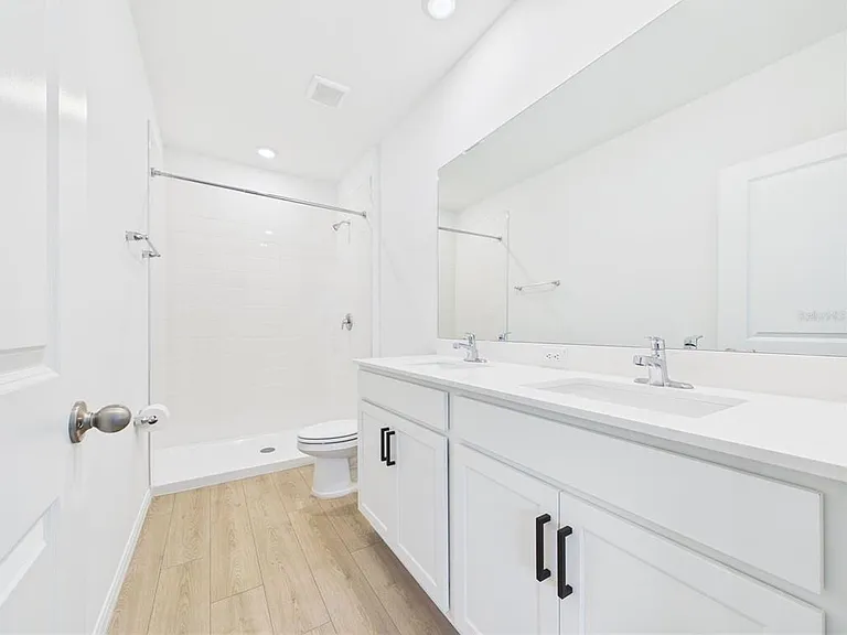 32519 Welling Blade Loop — Photo 32