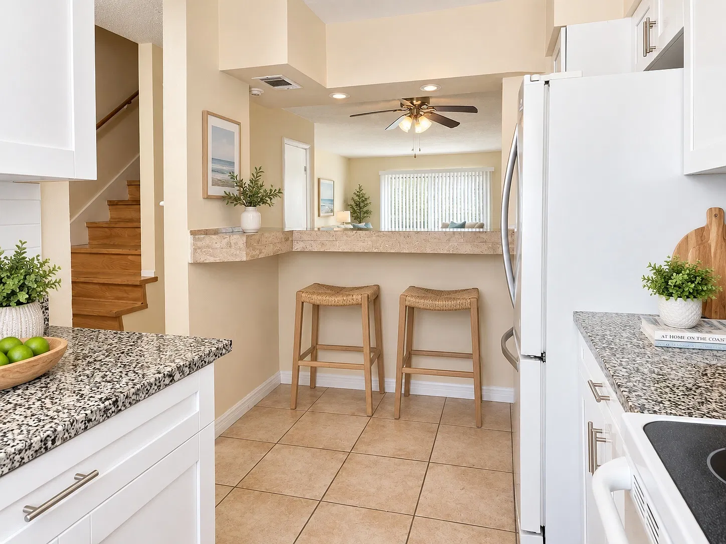 7501 Gallineta Ct — Photo 2