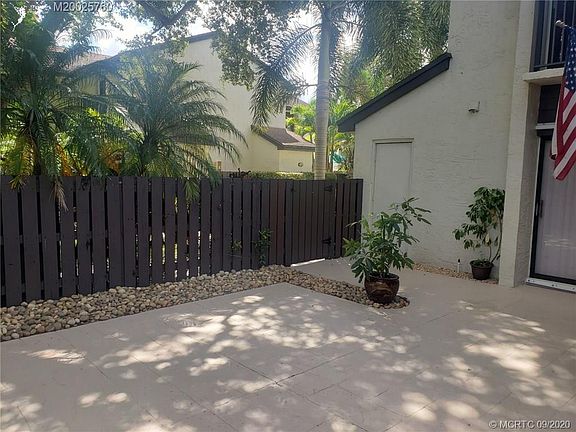 2nd image of 3357 Cocoplum Cir #33133