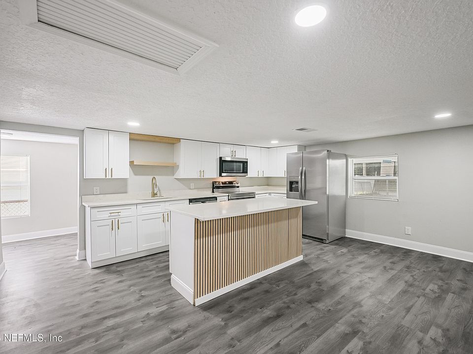 1st image of 5545 CHENANGO Boulevard