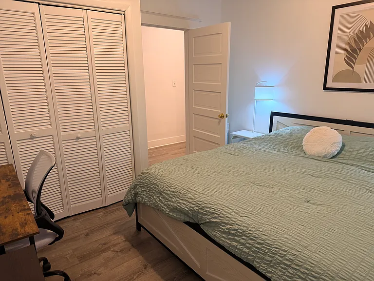 1323 Colonial Ave #4 — Photo 12
