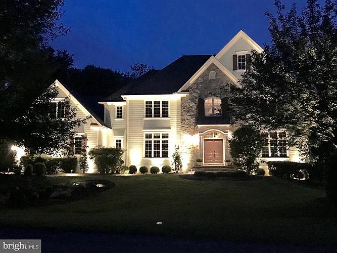 1st image of 3096 Windsong Dr