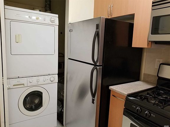 4th image of 6803A Cloverdale Ln #2