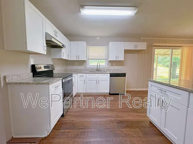 2223 Shamrock Dr — Photo 21