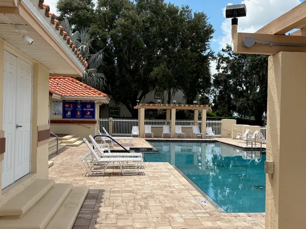 1905 Garden Lake Dr, Winter Haven, FL 33884