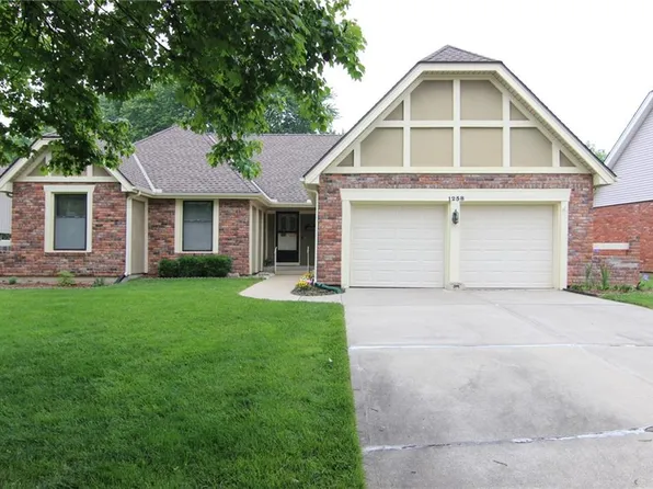 1258 E Butterfield Pl, Olathe, KS 66062