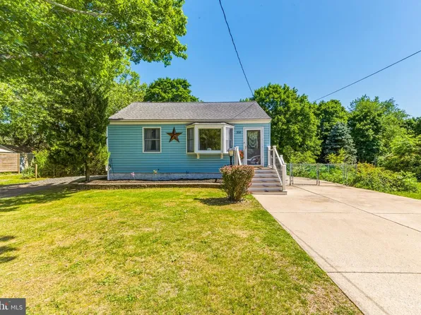 350 Lake Ave, Williamstown, NJ 08094