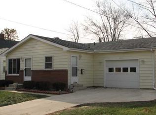 1213 S Oak St, Bloomington, IL
