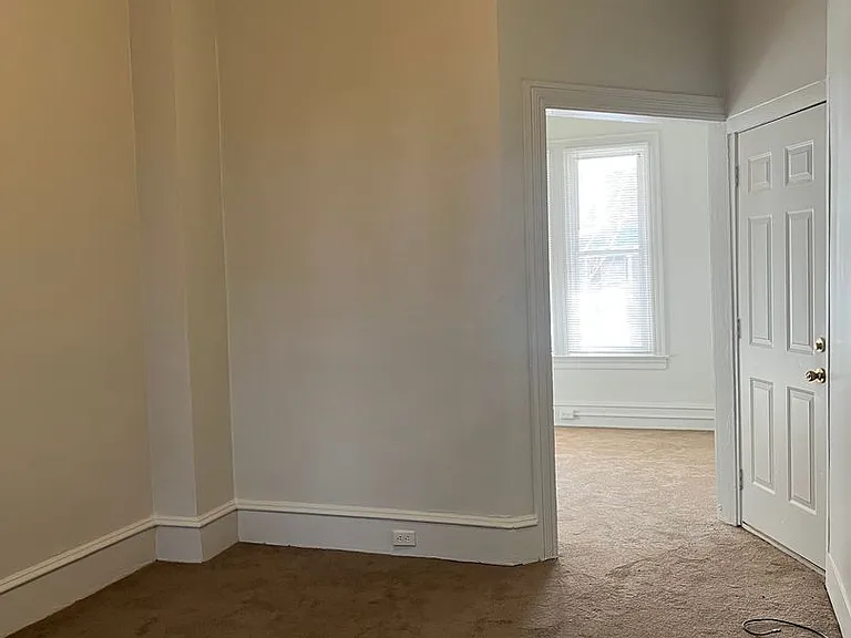 313 W Lemon St — Photo 4
