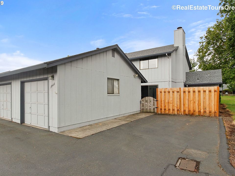 1st image of 1946 SE Quail Cir