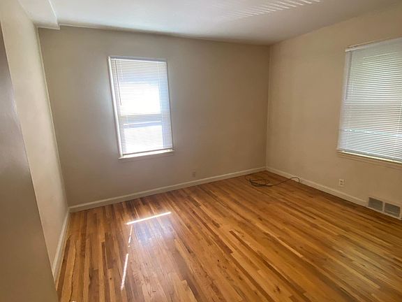 4th image of 1828 Roszel St