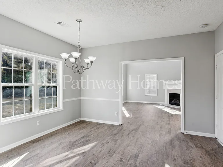 7356 Ledgestone Ln — Photo 5