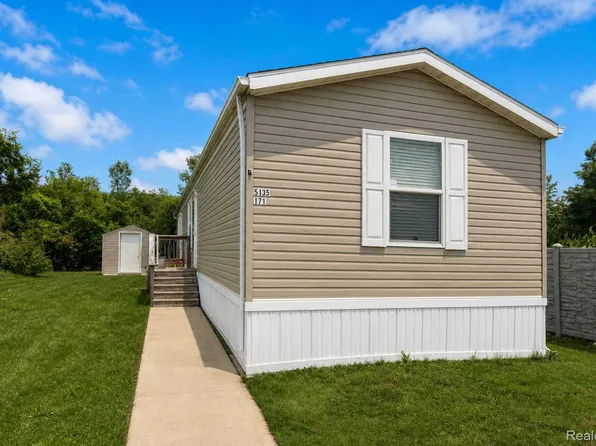5135 E Annapolis Cir, Canton, MI 48188