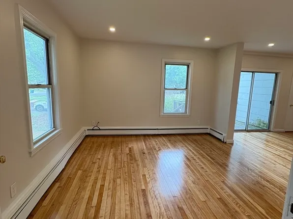 66 Spring Rd #1, Needham, MA 02494