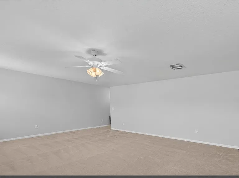 112 Kildrummy Ct — Photo 24