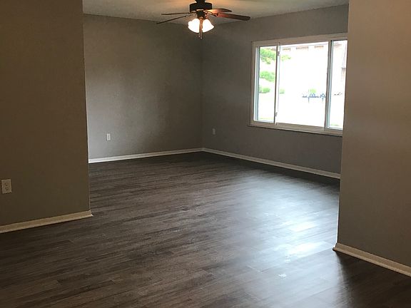 3rd image of 157 Chris Dr #159