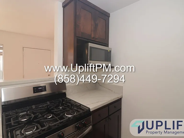 820 Scranton St #G — Photo 10