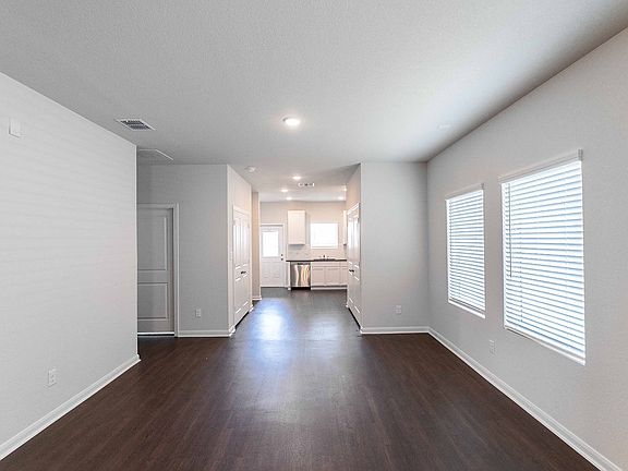 5th image of 9026 Chili Bowl St