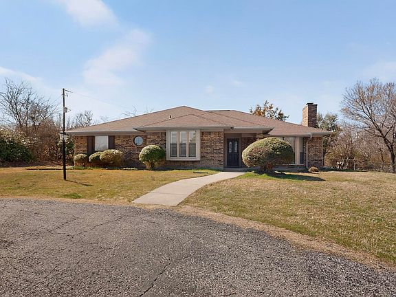 3rd image of 180 Annetta Rd