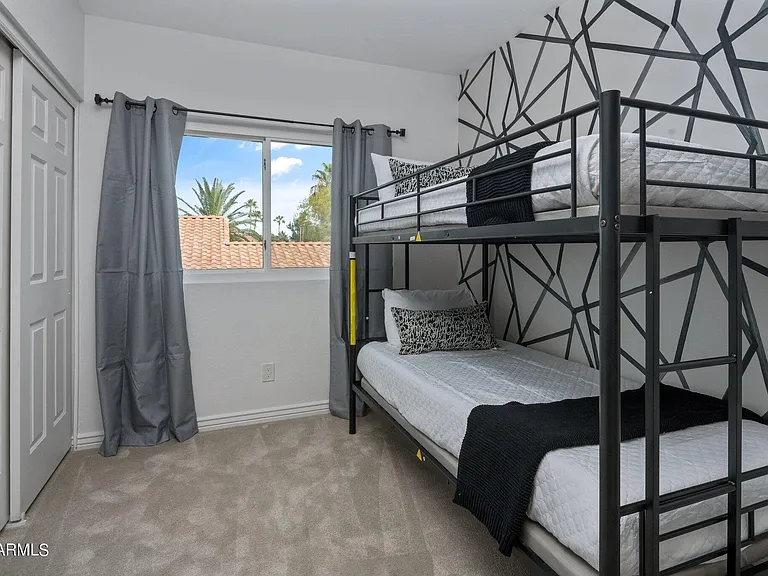 5408 E Kelton Ln — Photo 29