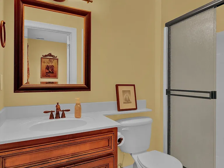 560 N Hubbards Ln — Photo 41