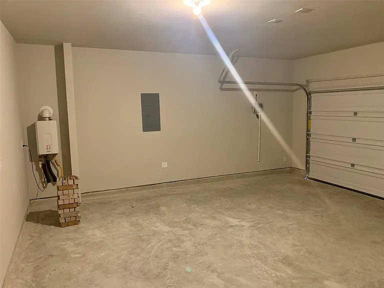 4227 Isoletta Ct — Photo 27