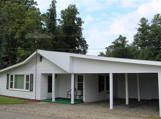 30 Cassada Rd, Marshall, NC 28753