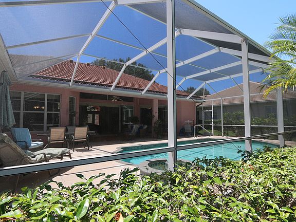 3rd image of 5012 Bella Terra Dr