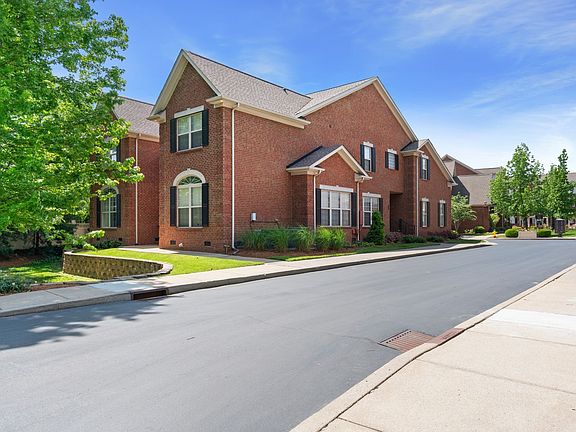3rd image of 128 Brilliantine Cir
