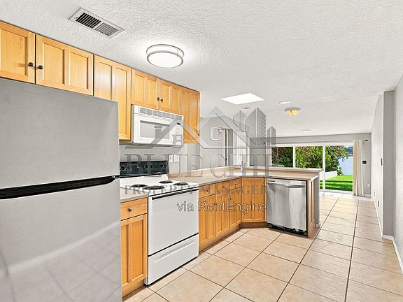 4th image of 6714 Nina Rosa Dr #B